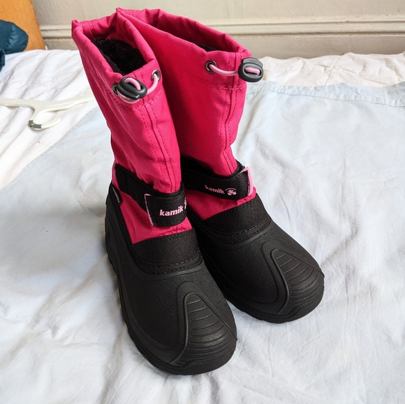 Like new Kamik girls snow boots size 3 - Picture 3 of 9